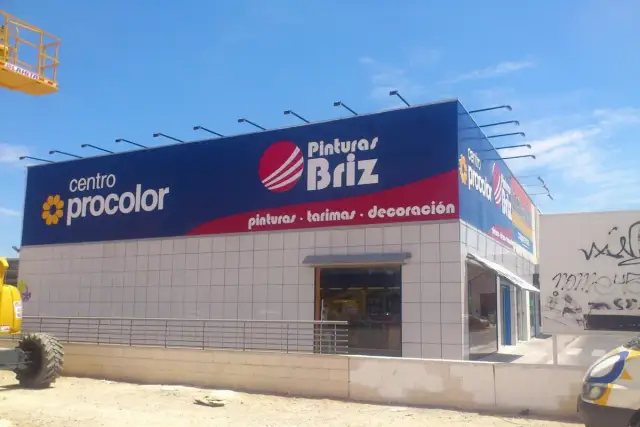 cartel para nave sobre paramento