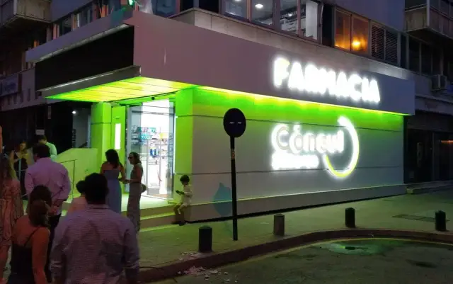Letrero luminoso en Murcia