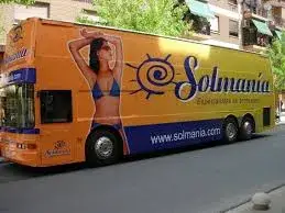 Autobús rotulado