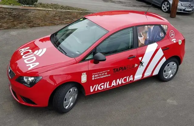 Coche rotulado