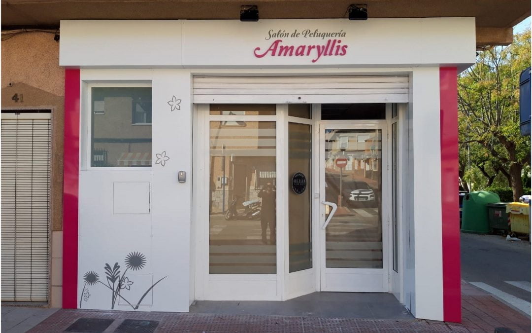 ¿Debo invertir en mi fachada comercial?