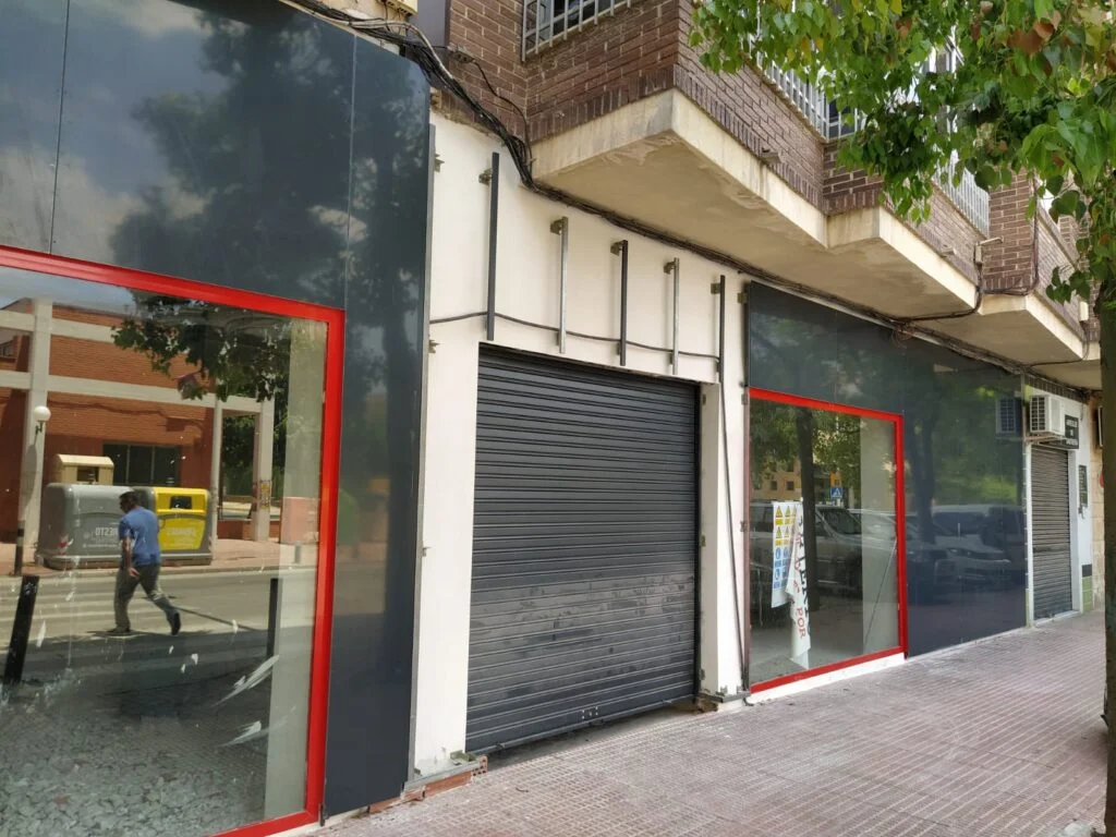 Fachada a medio panelar con composite en Murcia