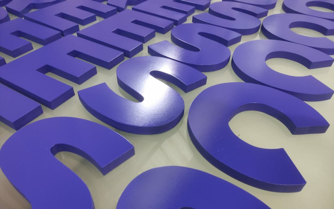 ¿Que son las letras recortadas?