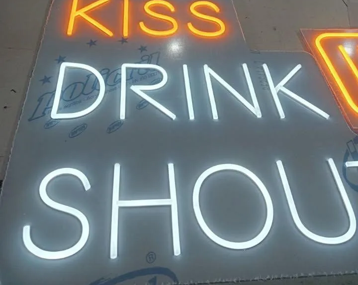 Rótulos Neón Personalizado LED